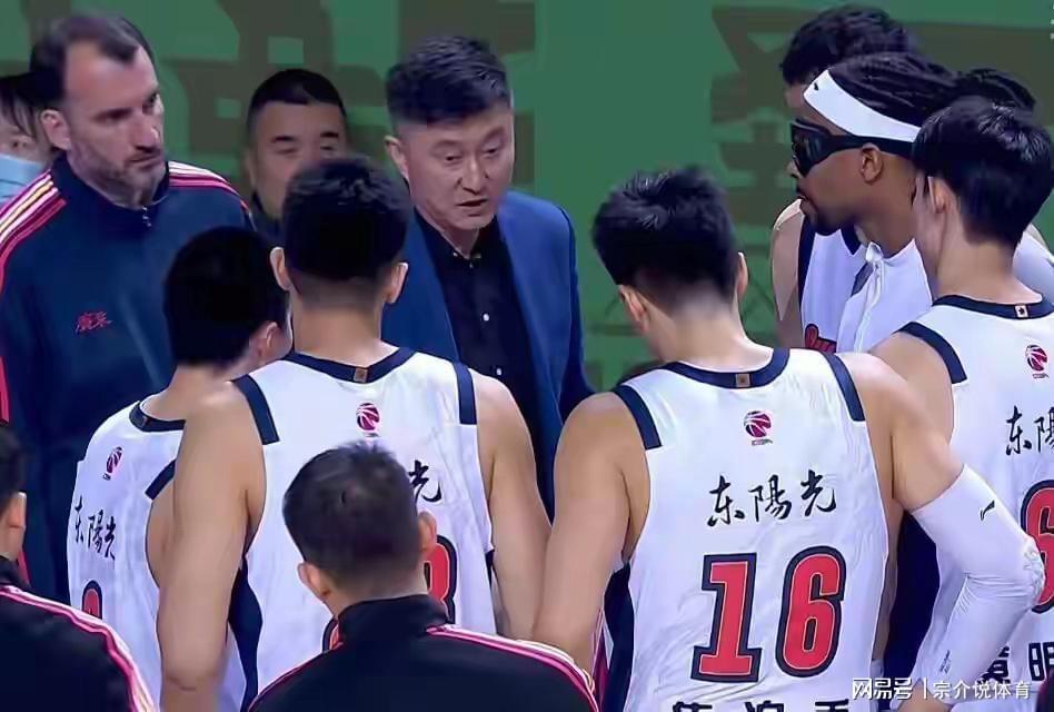体育平台-CBA排名大变，广东队惨败收坏消息，辽篮重大喜讯赵继伟复出